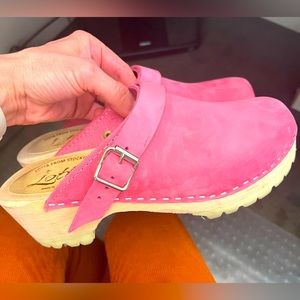 Pink clogs